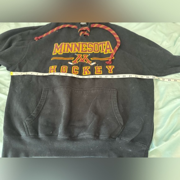 VTG 90’s Men’s Sz: M Minnesota Golden Gophers Hockey lace-up Embroidered hoodie. - Picture 3 of 12